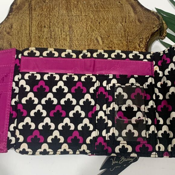 Vera Bradley Quiltet Design Snap Button Closure Wallet Women’s - Picture 5 of 9